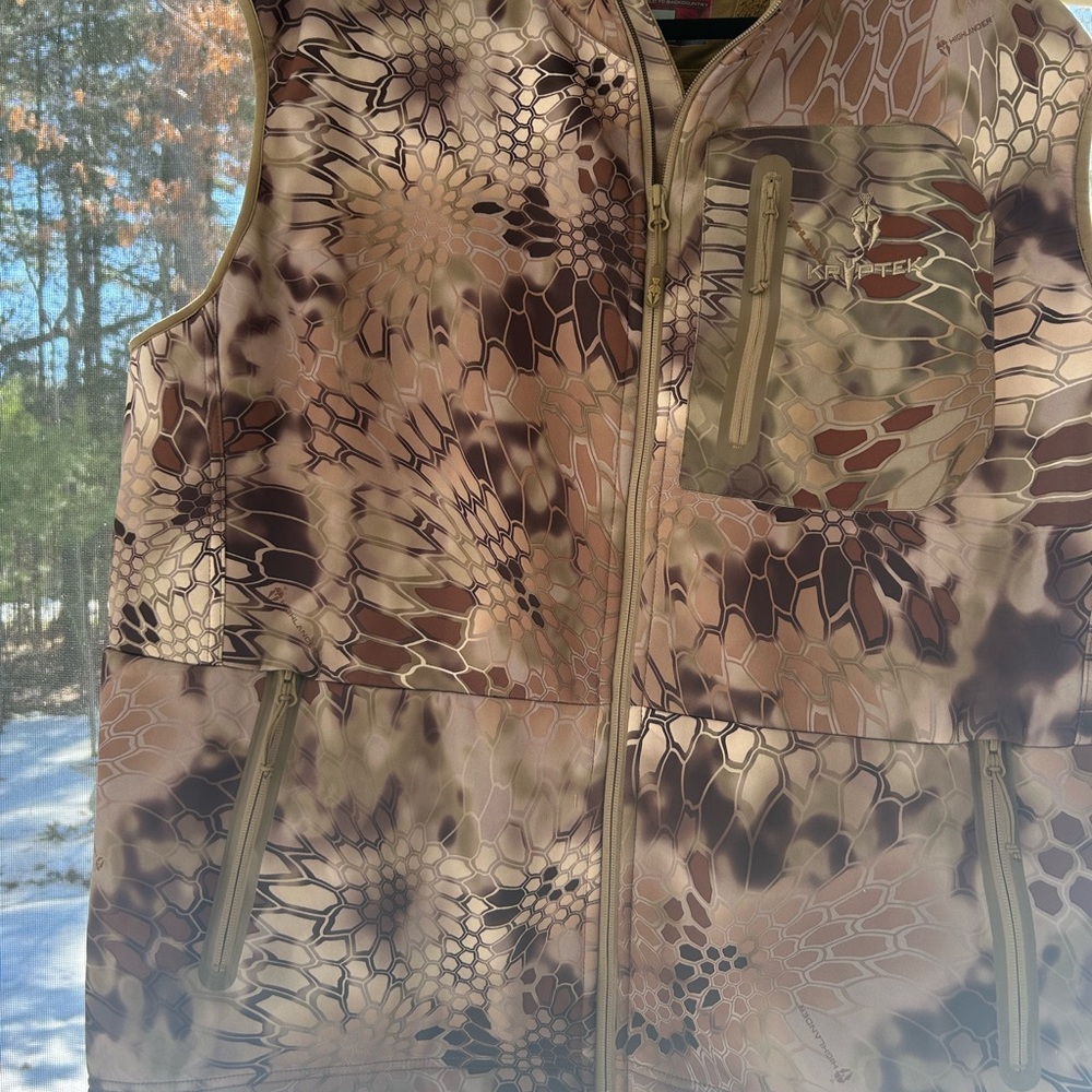 LIKE NEW MENS KRYPTEK BATTLEFIELD TO BACKCOUNTRY LINED CAMO VEST XXL